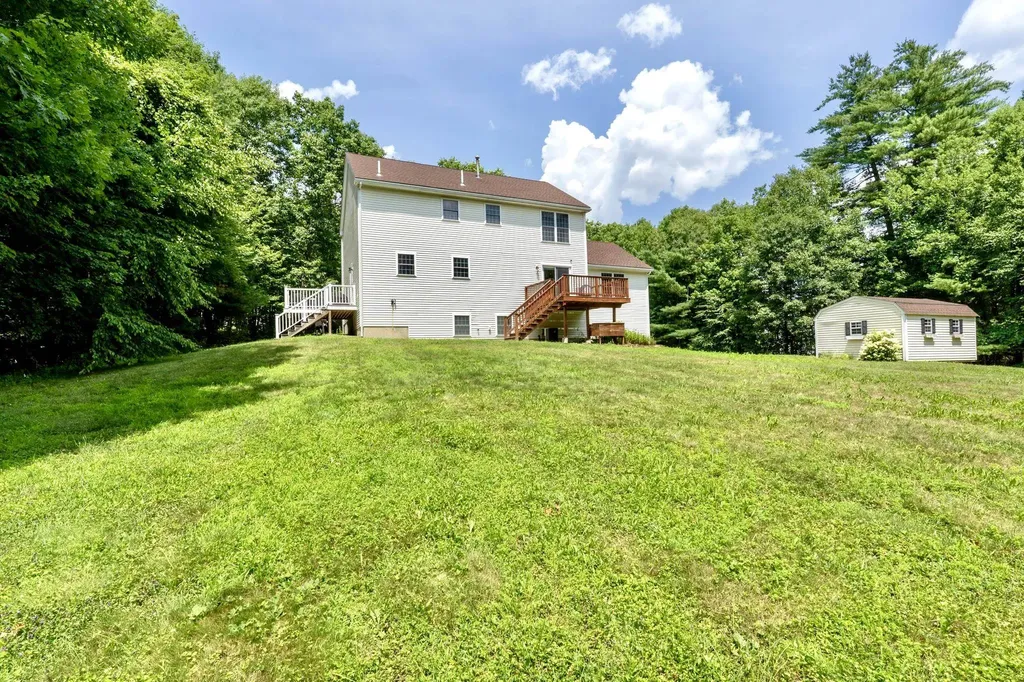 44 Wallingford Road Milford NH 03055