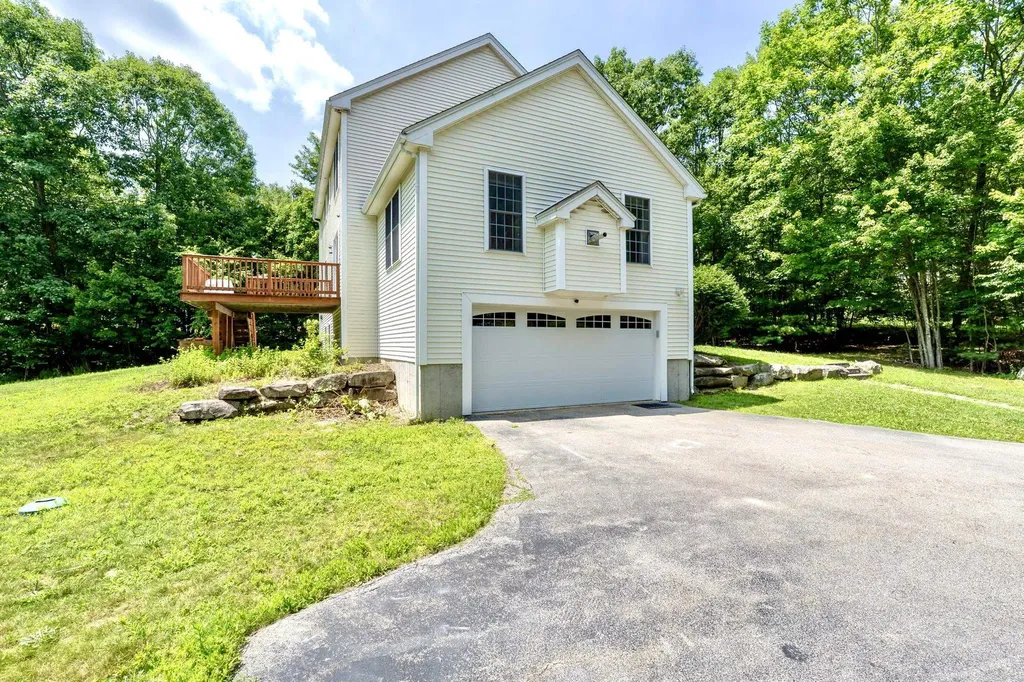44 Wallingford Road Milford NH 03055