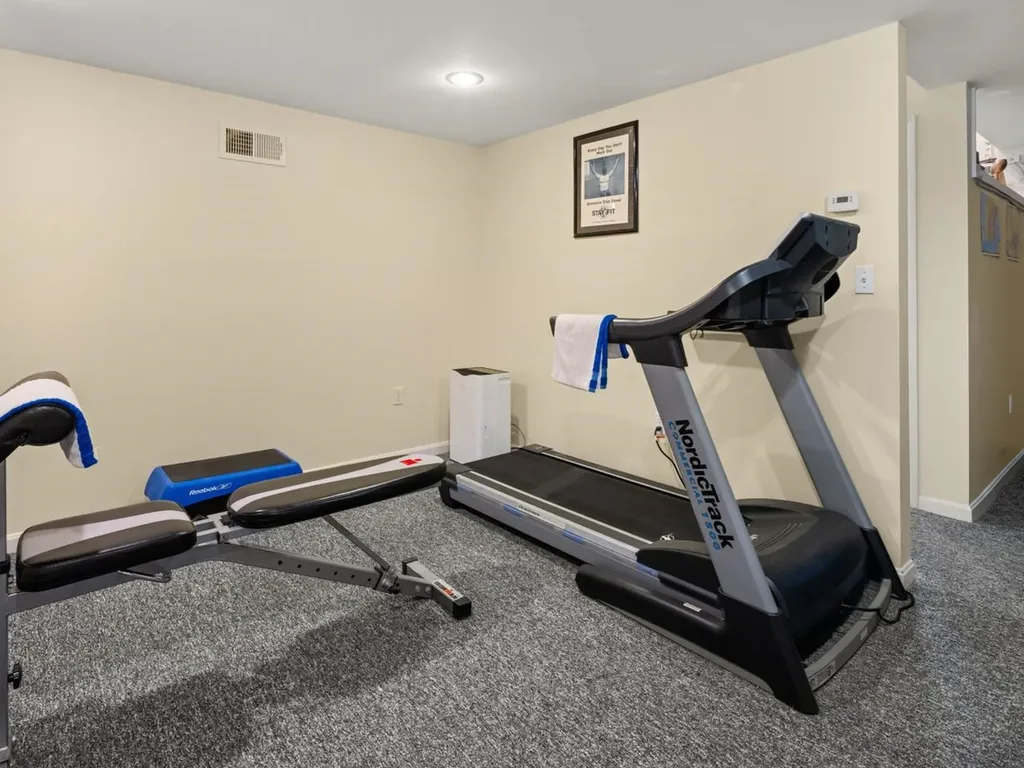 8 Lida Drive Essex VT 05452