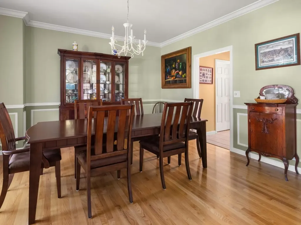 8 Lida Drive Essex VT 05452