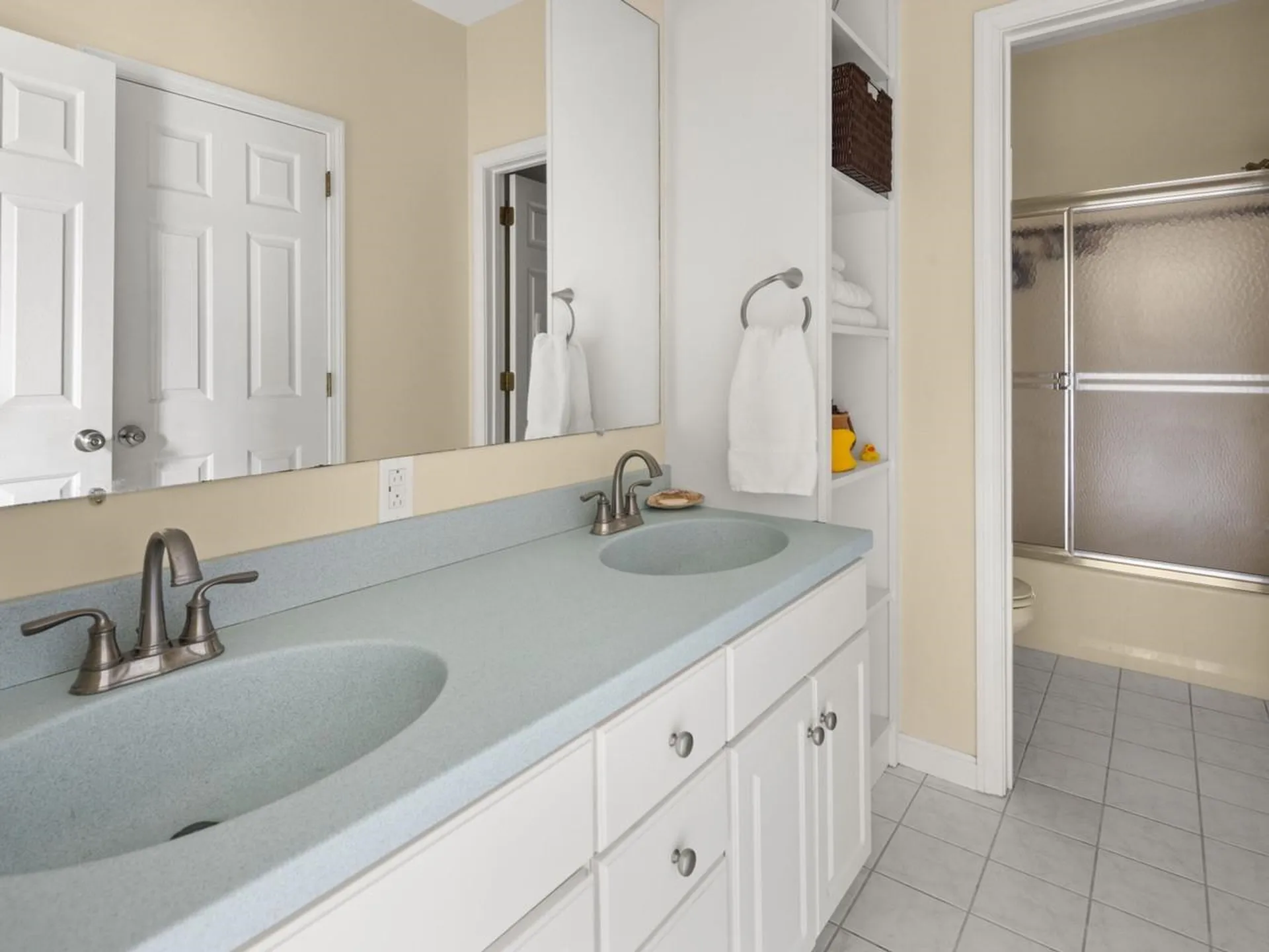 8 Lida Drive Essex VT 05452