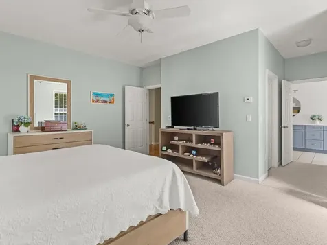 8 Lida Drive Essex VT 05452