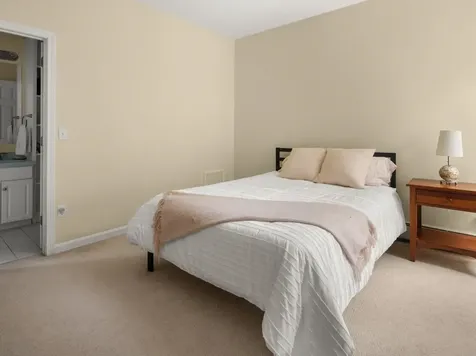 8 Lida Drive Essex VT 05452