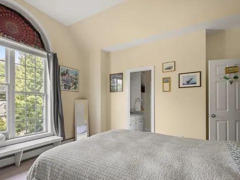 8 Lida Drive Essex VT 05452