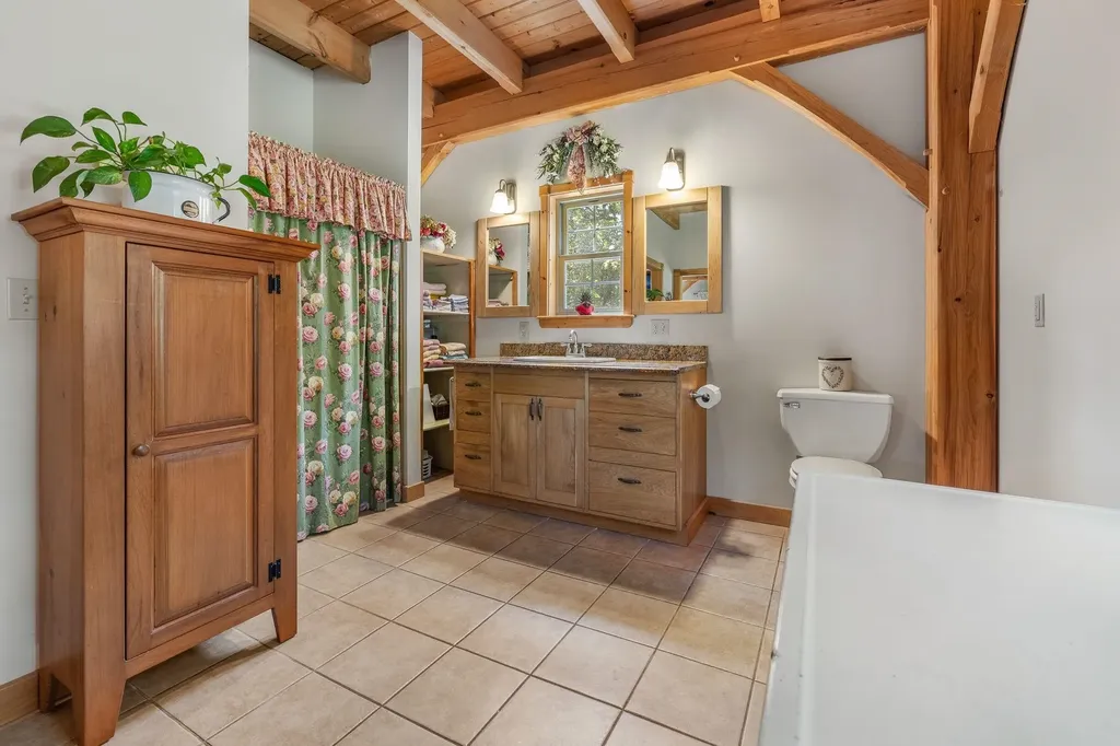 817 Topsham Road Newbury VT 05051