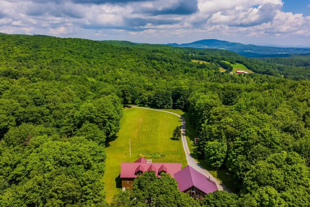 817 Topsham Road Newbury VT 05051