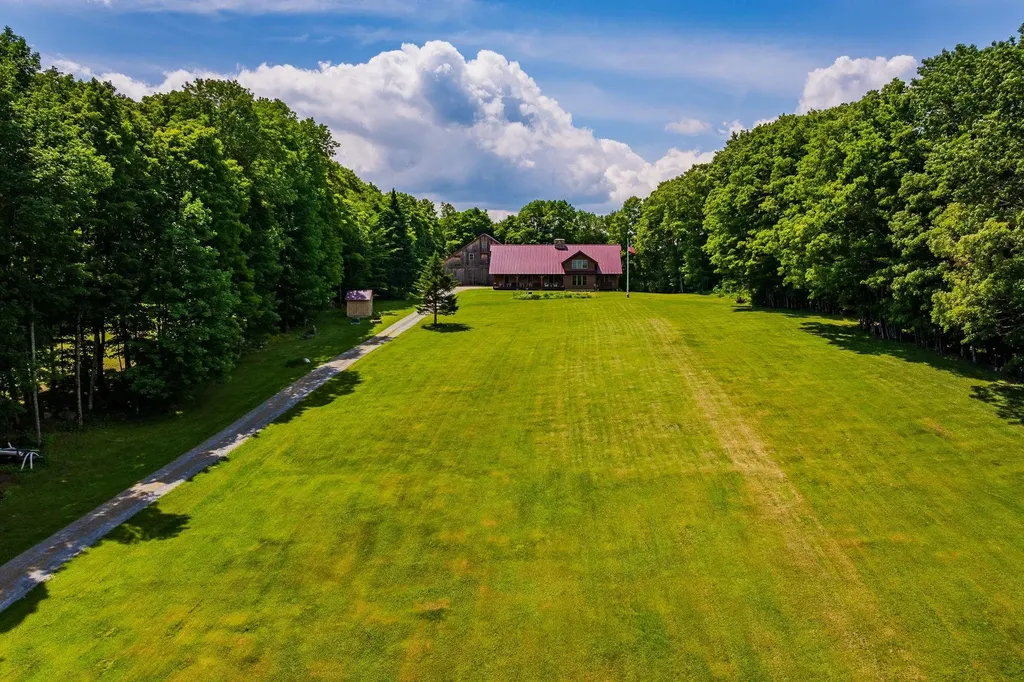 817 Topsham Road Newbury VT 05051