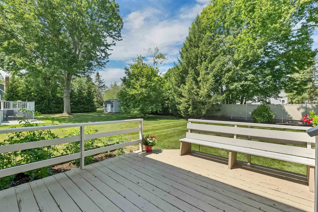 76 Presidential Circle Hampton NH 03842