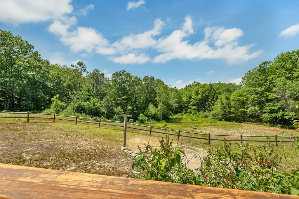 214 Middle Road Tuftonboro NH 03816