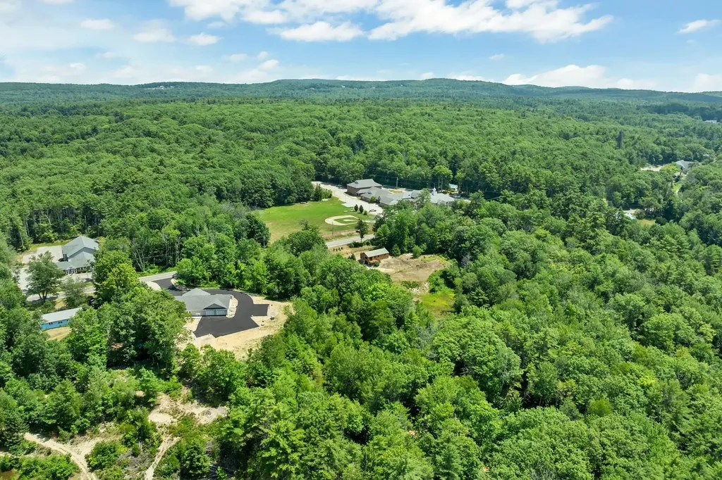 214 Middle Road Tuftonboro NH 03816
