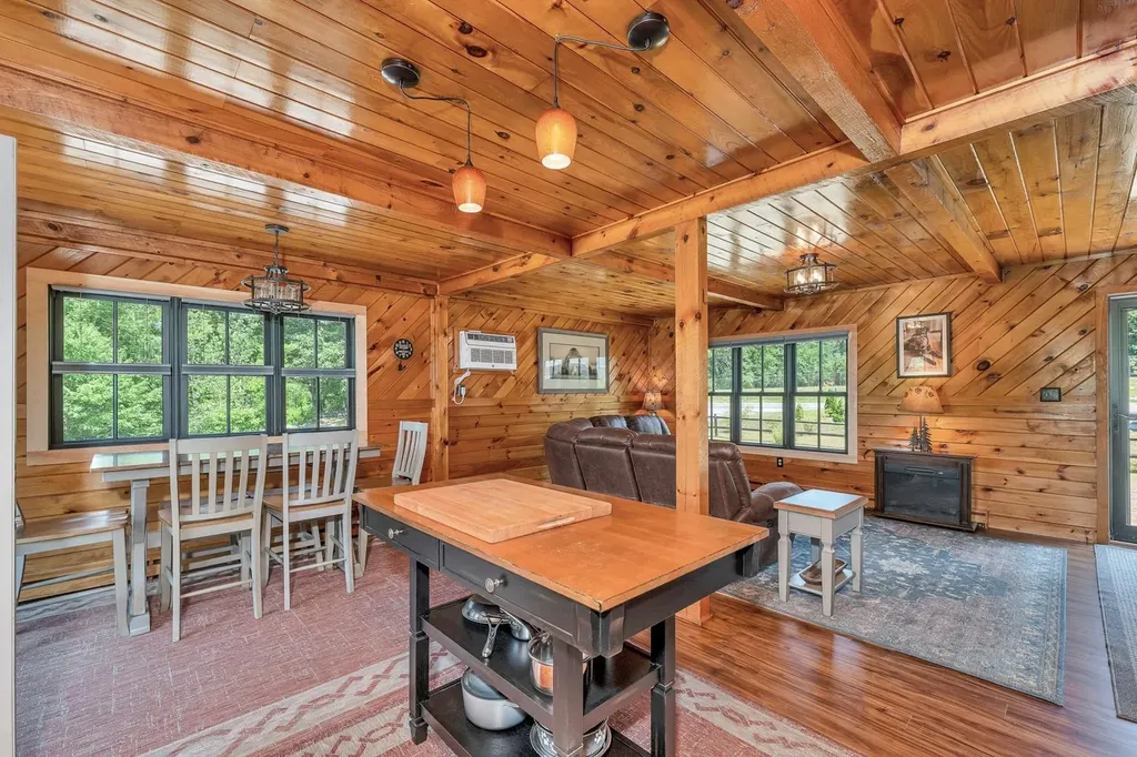 214 Middle Road Tuftonboro NH 03816