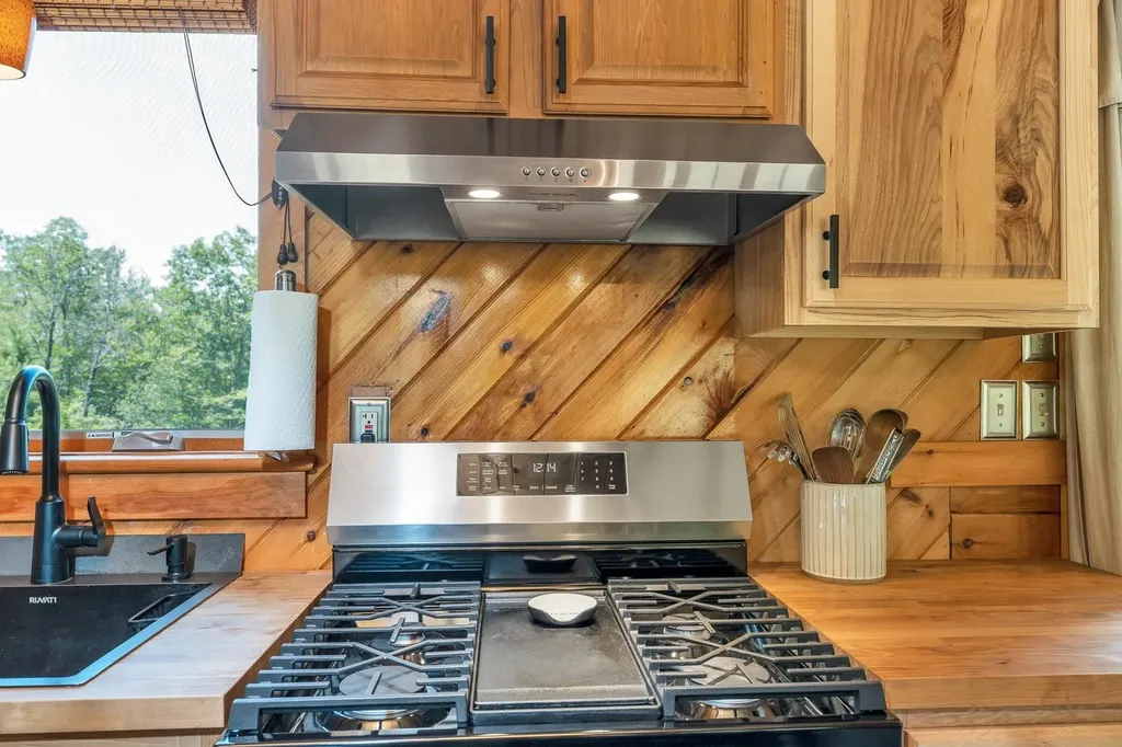 214 Middle Road Tuftonboro NH 03816