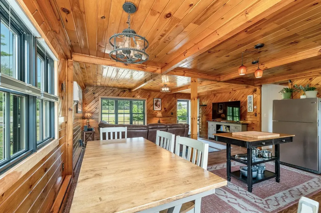 214 Middle Road Tuftonboro NH 03816