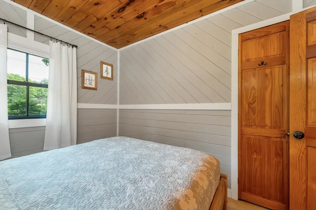 214 Middle Road Tuftonboro NH 03816