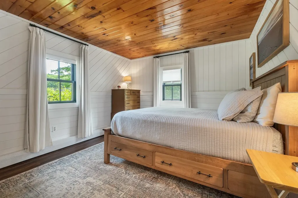 214 Middle Road Tuftonboro NH 03816