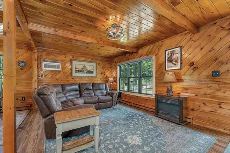 214 Middle Road Tuftonboro NH 03816