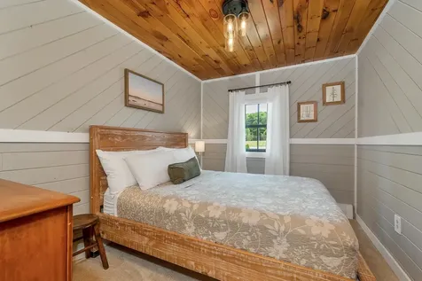 214 Middle Road Tuftonboro NH 03816
