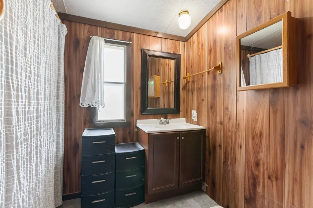 38 Pine Street Hinsdale NH 03451