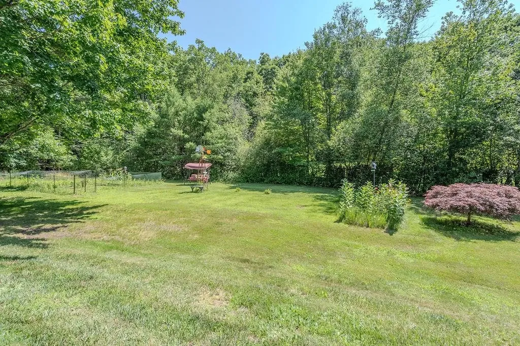 18 Lady Slipper Lane Barrington NH 03825