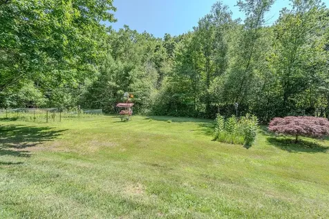 18 Lady Slipper Lane Barrington NH 03825