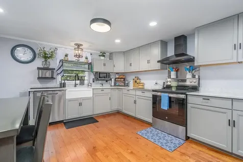 18 Lady Slipper Lane Barrington NH 03825
