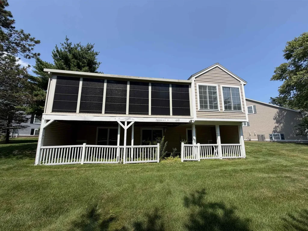 12 Twin Pond Circle Exeter NH 03833