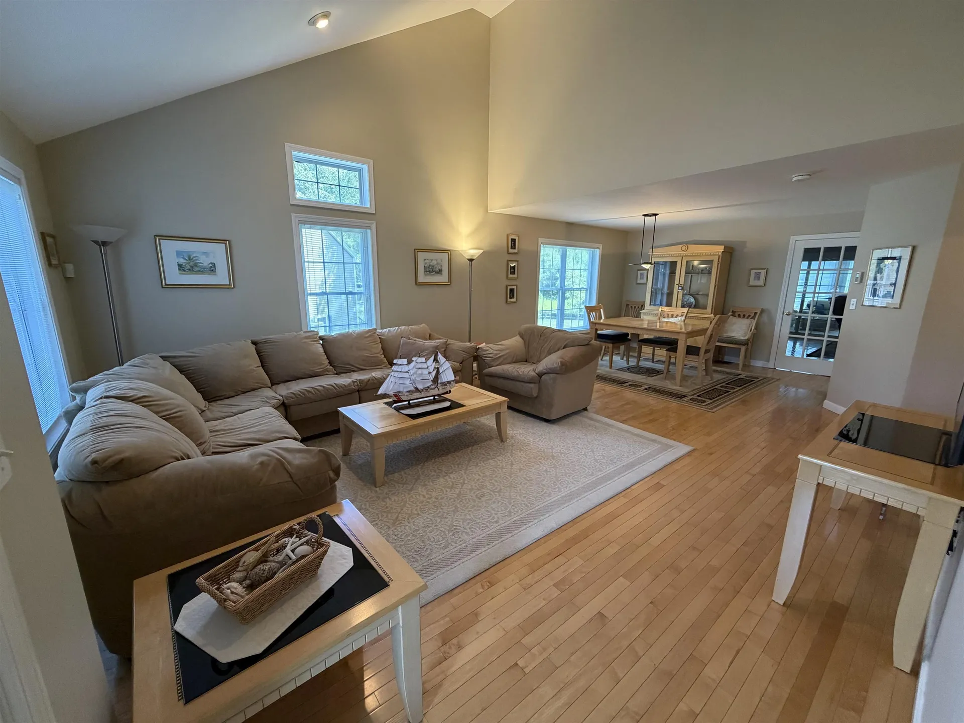12 Twin Pond Circle Exeter NH 03833
