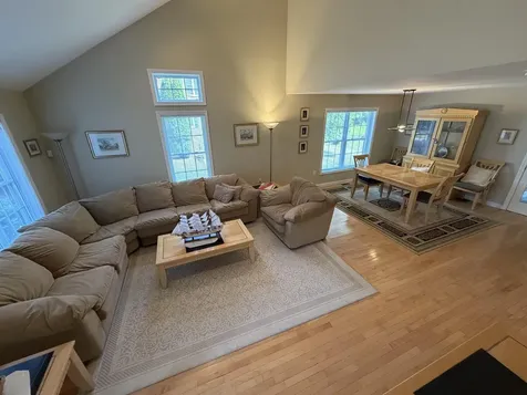 12 Twin Pond Circle Exeter NH 03833