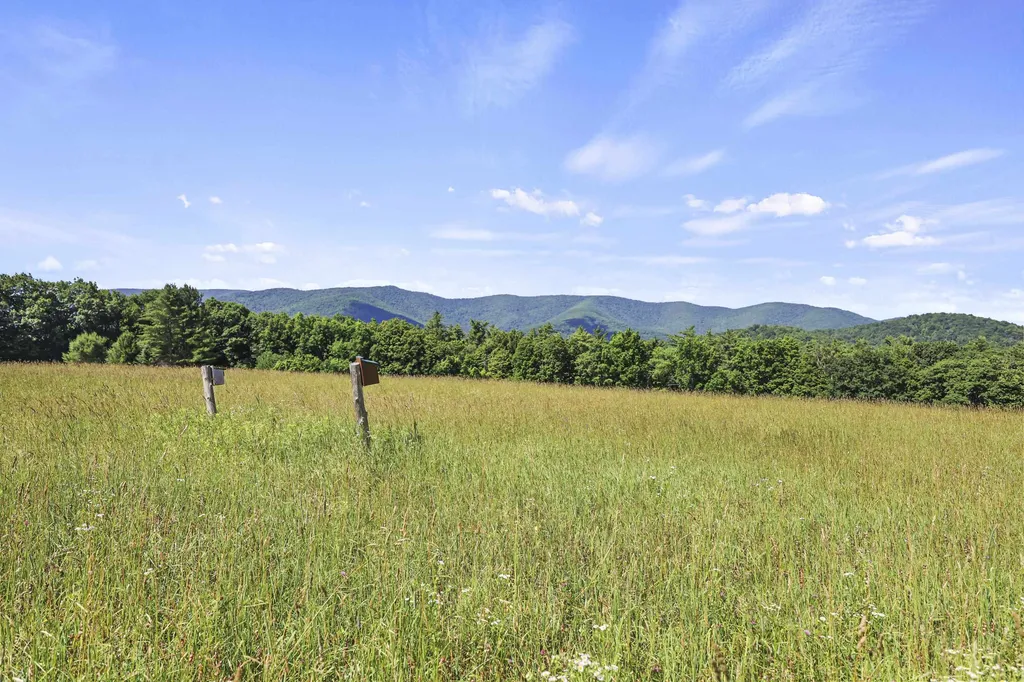 1996 North Pownal Road Pownal VT 05260