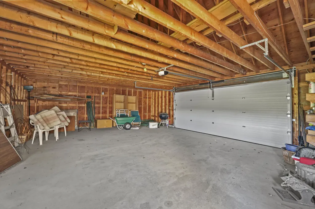 1996 North Pownal Road Pownal VT 05260