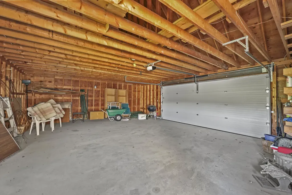 1996 North Pownal Road Pownal VT 05260