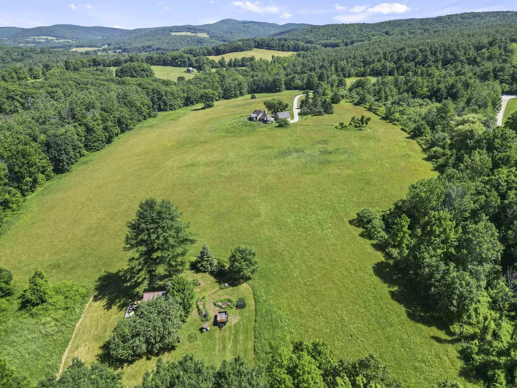 1996 North Pownal Road Pownal VT 05260