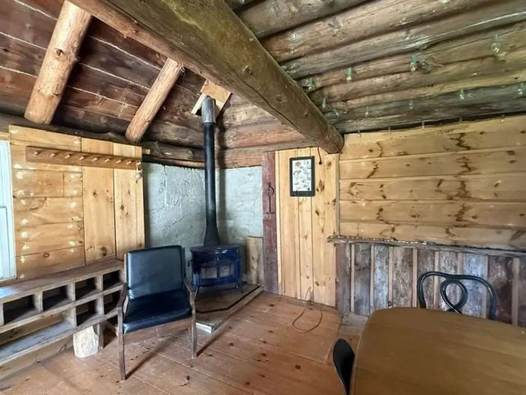 1996 North Pownal Road Pownal VT 05260