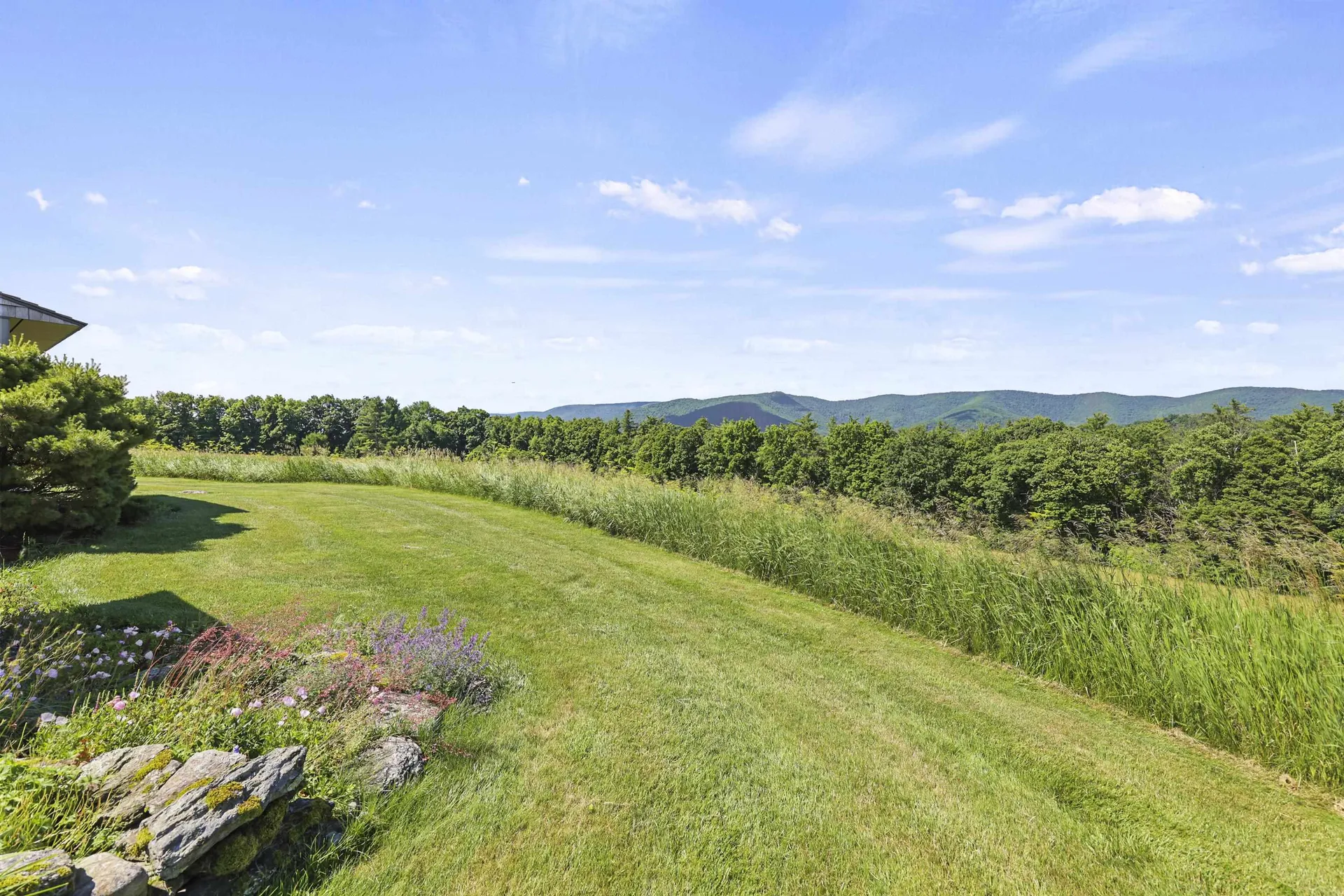 1996 North Pownal Road Pownal VT 05260