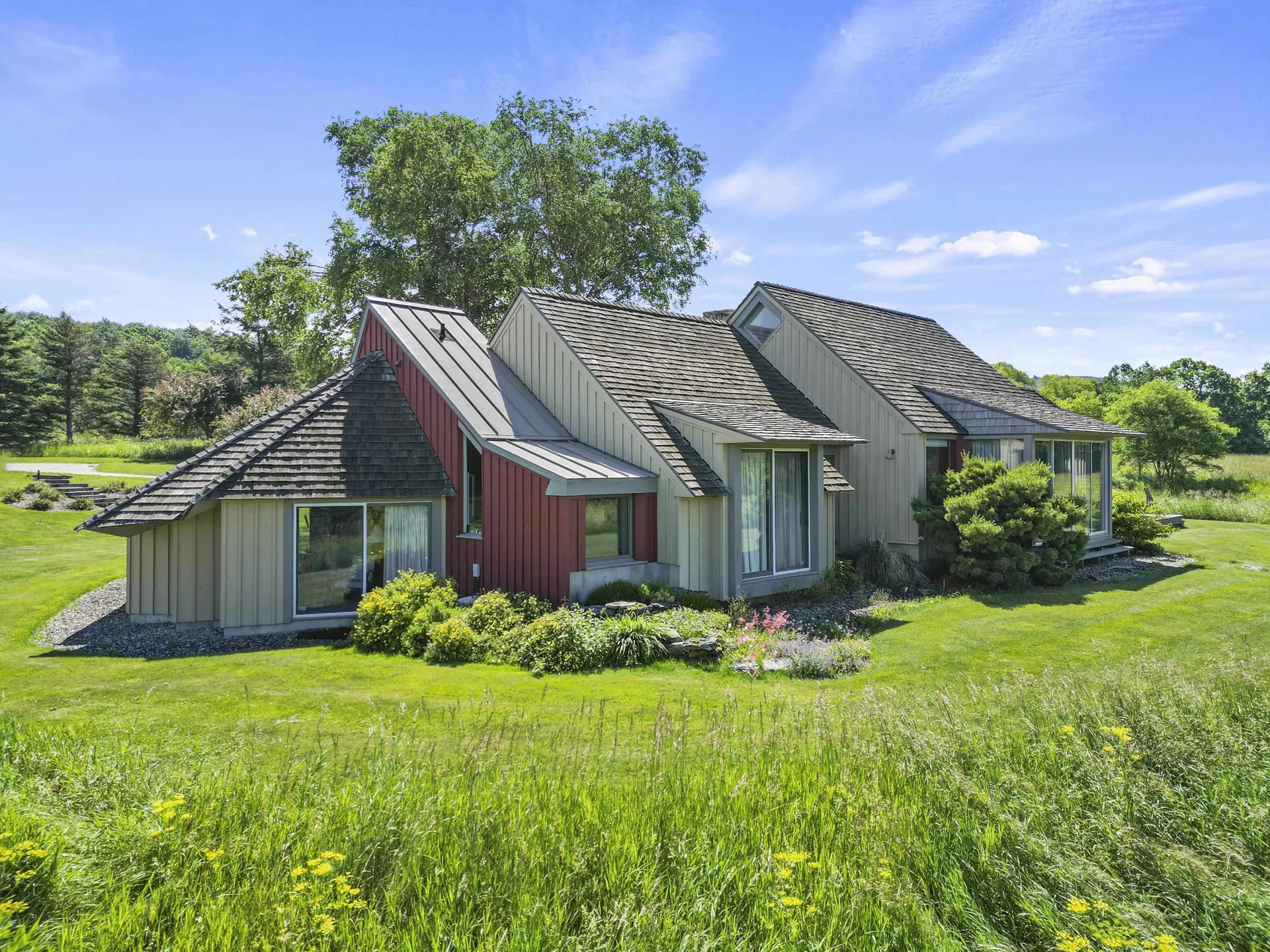 1996 North Pownal Road Pownal VT 05260