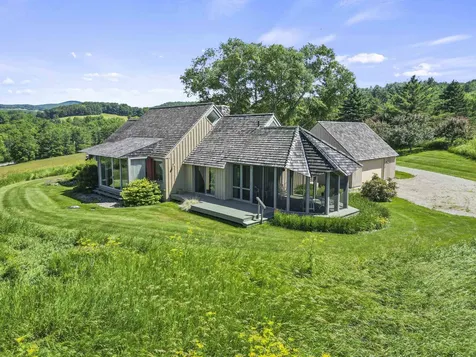 1996 North Pownal Road Pownal VT 05260