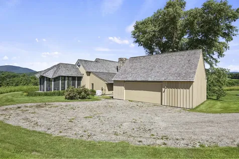1996 North Pownal Road Pownal VT 05260
