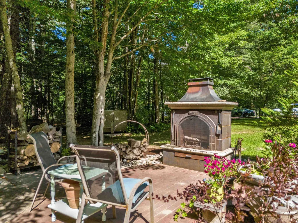 124 Riverwood Circle Effingham NH 03882