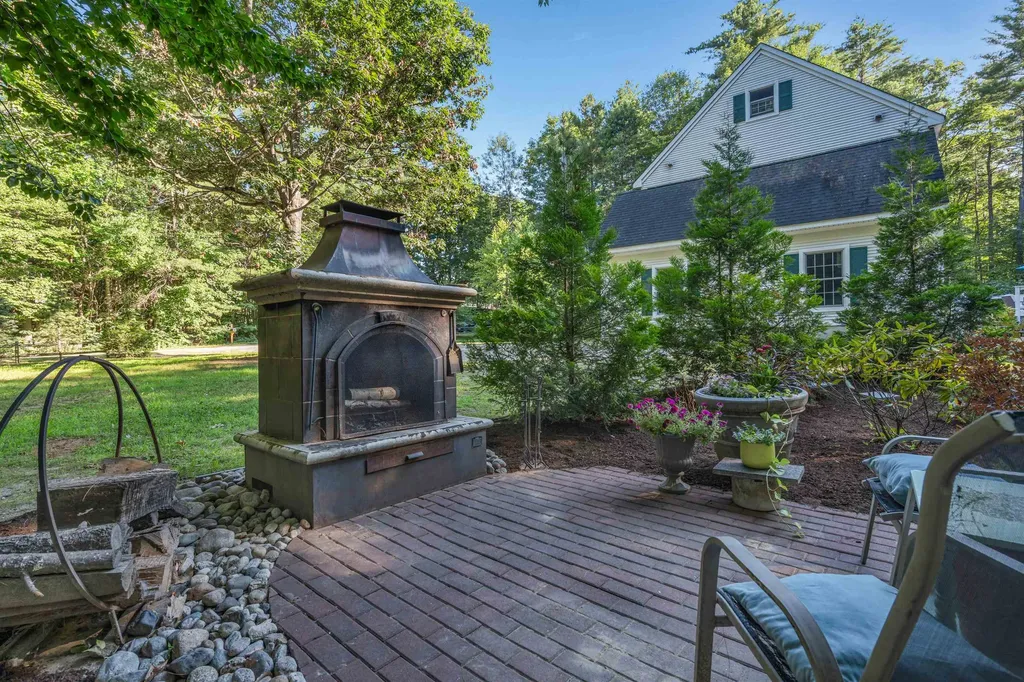 124 Riverwood Circle Effingham NH 03882