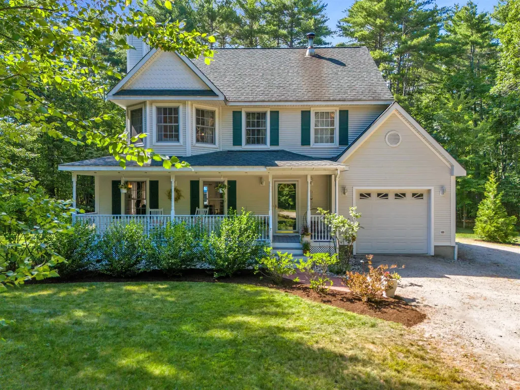 124 Riverwood Circle Effingham NH 03882