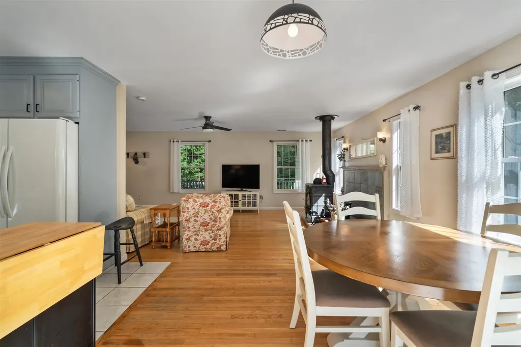 124 Riverwood Circle Effingham NH 03882