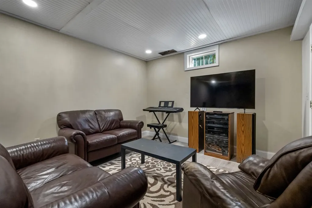 124 Riverwood Circle Effingham NH 03882
