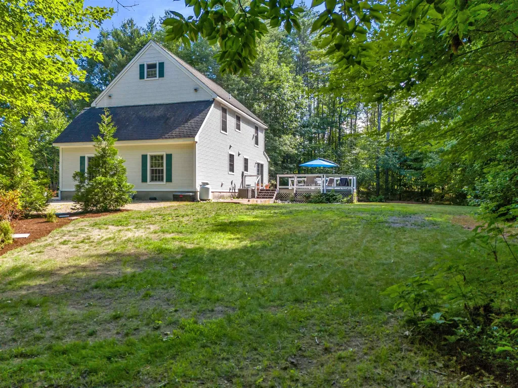124 Riverwood Circle Effingham NH 03882