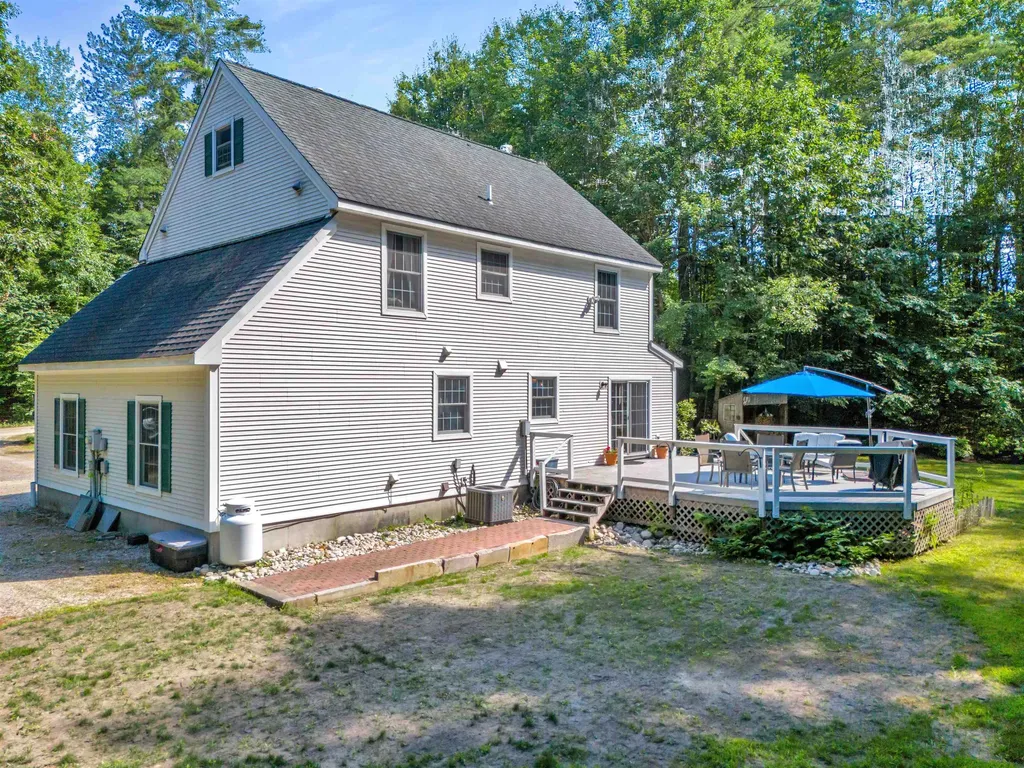 124 Riverwood Circle Effingham NH 03882