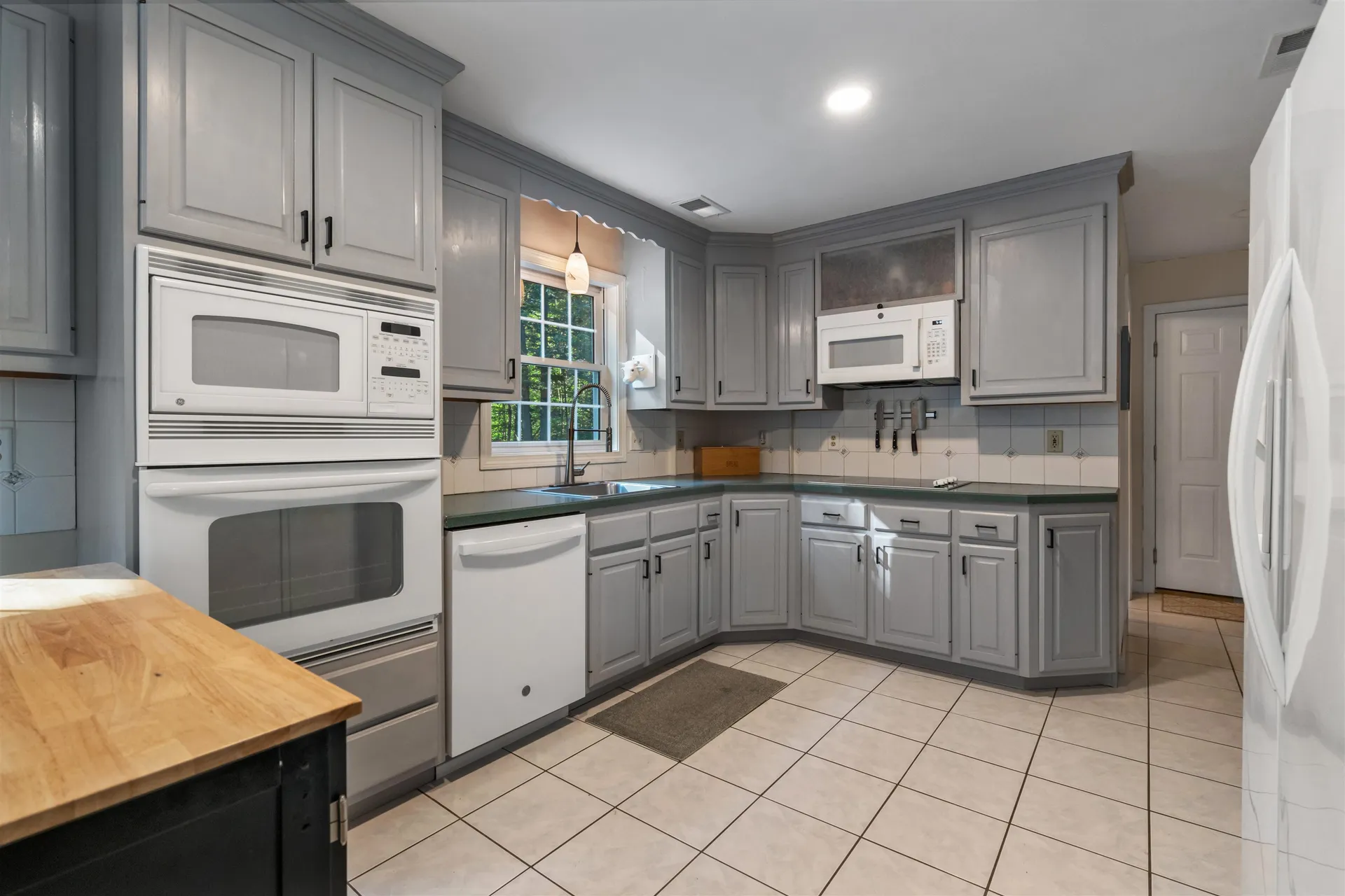124 Riverwood Circle Effingham NH 03882