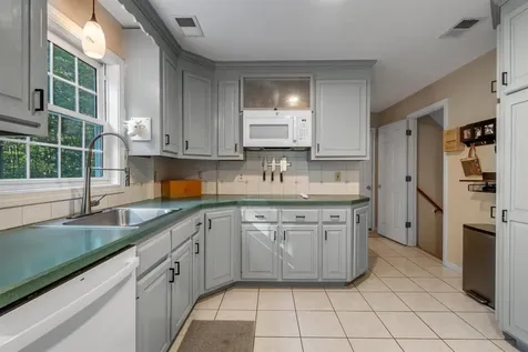 124 Riverwood Circle Effingham NH 03882