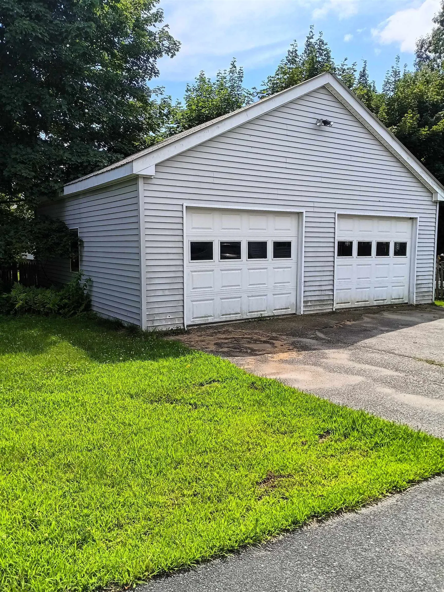 126 Oak Grove Avenue Brattleboro VT 05301