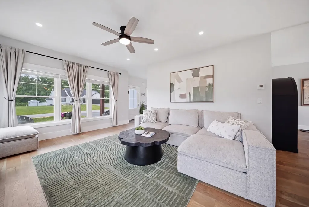 418 Blane Circle Pembroke NH 03275