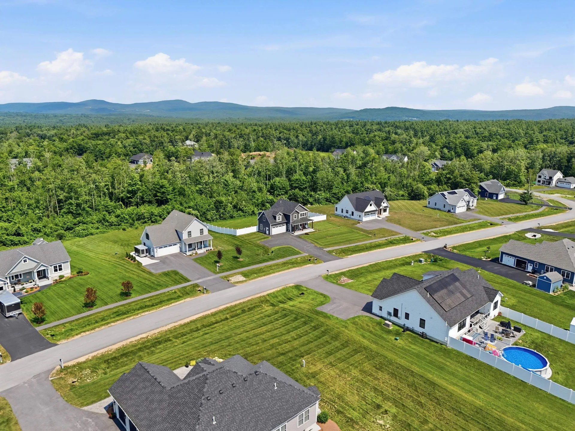 418 Blane Circle Pembroke NH 03275