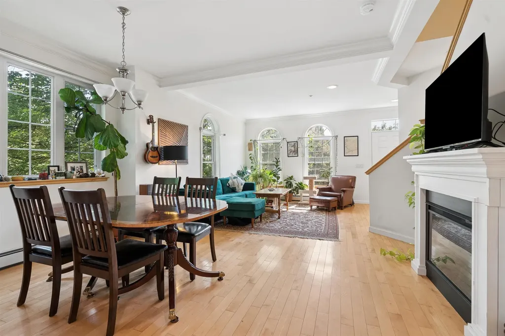 106 Barrister Drive Hartford VT 05001